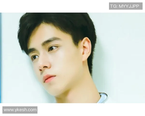 足球明星发型大揭秘小编带你了解他们的独特风格与魅力 足球明星发型大揭秘小编带你了解他们的独特风格与魅力