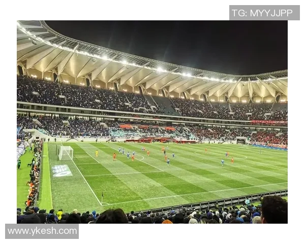 高清足球明星灯牌图片展示让你感受球场激情与偶像魅力 高清足球明星灯牌图片展示让你感受球场激情与偶像魅力