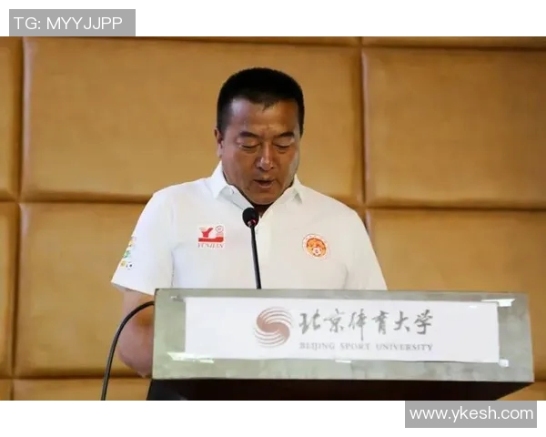 足球明星应具备的基本素养与职业素养全面解析与探讨